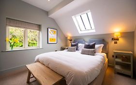 The Bottle & Glass Inn - Book All 3 Rooms